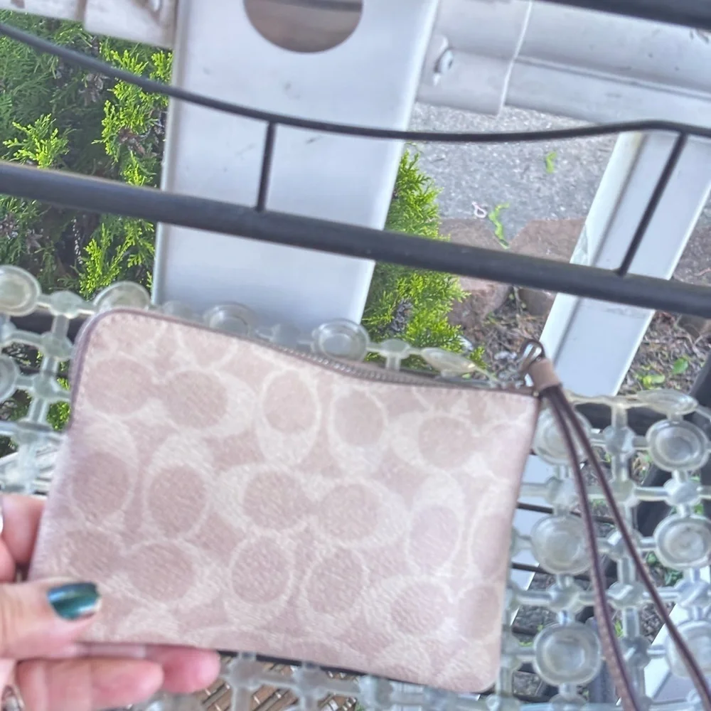 COACH wristlet Bag